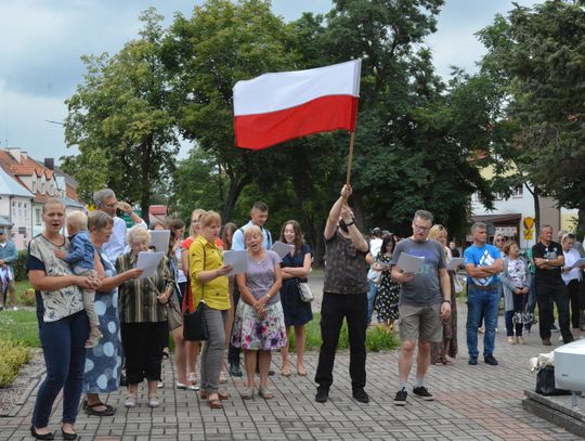 Chór Ziemi Sejneńskiej śpiewał w parku w rocznicę Powstania Warszawskiego