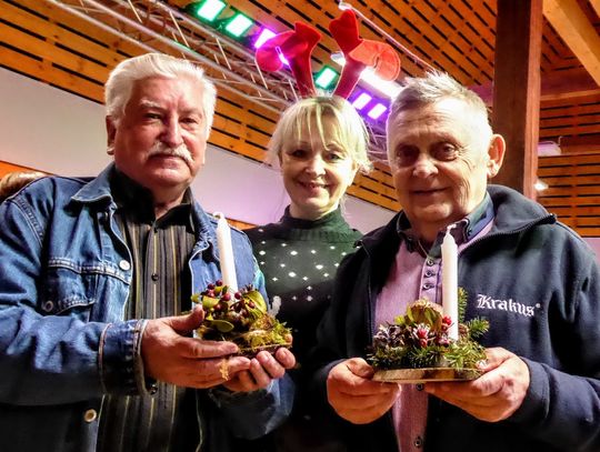 Piękne ozdoby choinkowe powstały w Nadleśnictwie Głęboki Bród (foto)