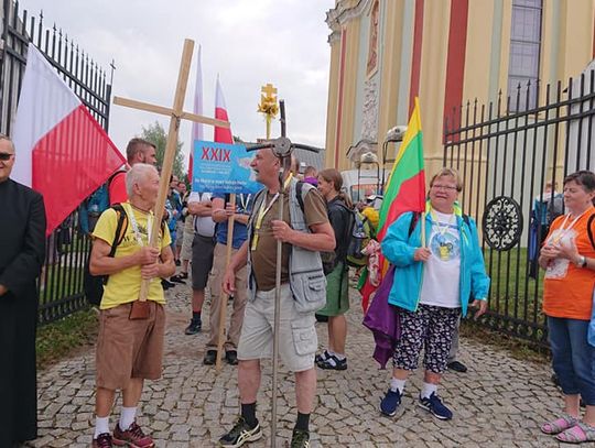 Pielgrzymi byli w Sejnach i Berżnikach, dziś przekroczyli granicę z Litwą