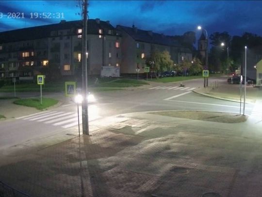 Policja poszukuje świadków potrącenia pieszej na ul. Zawadzkiego
