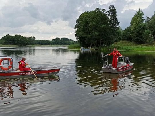 Strażacy zaprezentowali na j. Boksze łódź ratunkową