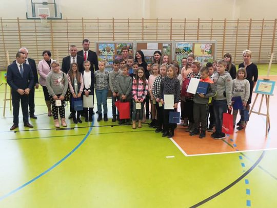 Uczniowie z powiatu sejneńskiego nagrodzeni w konkursie plastycznym (foto)