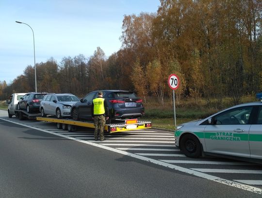 Wieźli na lawecie skradzione auto za 110 tys. zł