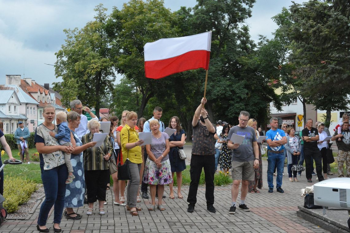 Chór Ziemi Sejneńskiej śpiewał w parku w rocznicę Powstania Warszawskiego