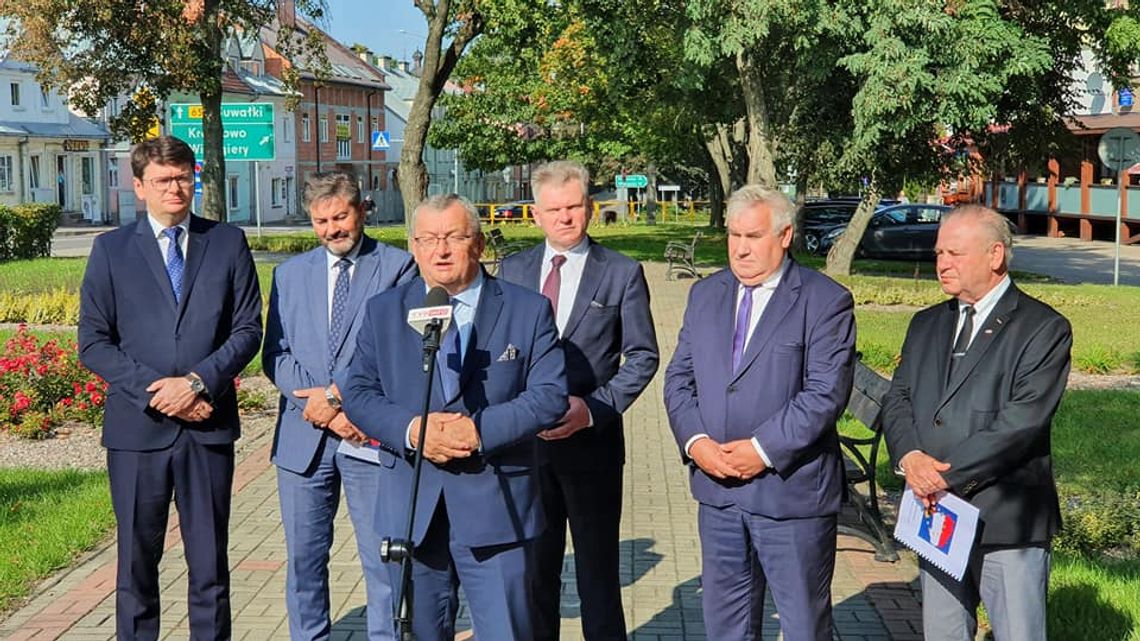 Minister infrastruktury Andrzej Adamczyk w Sejnach i Puńsku
