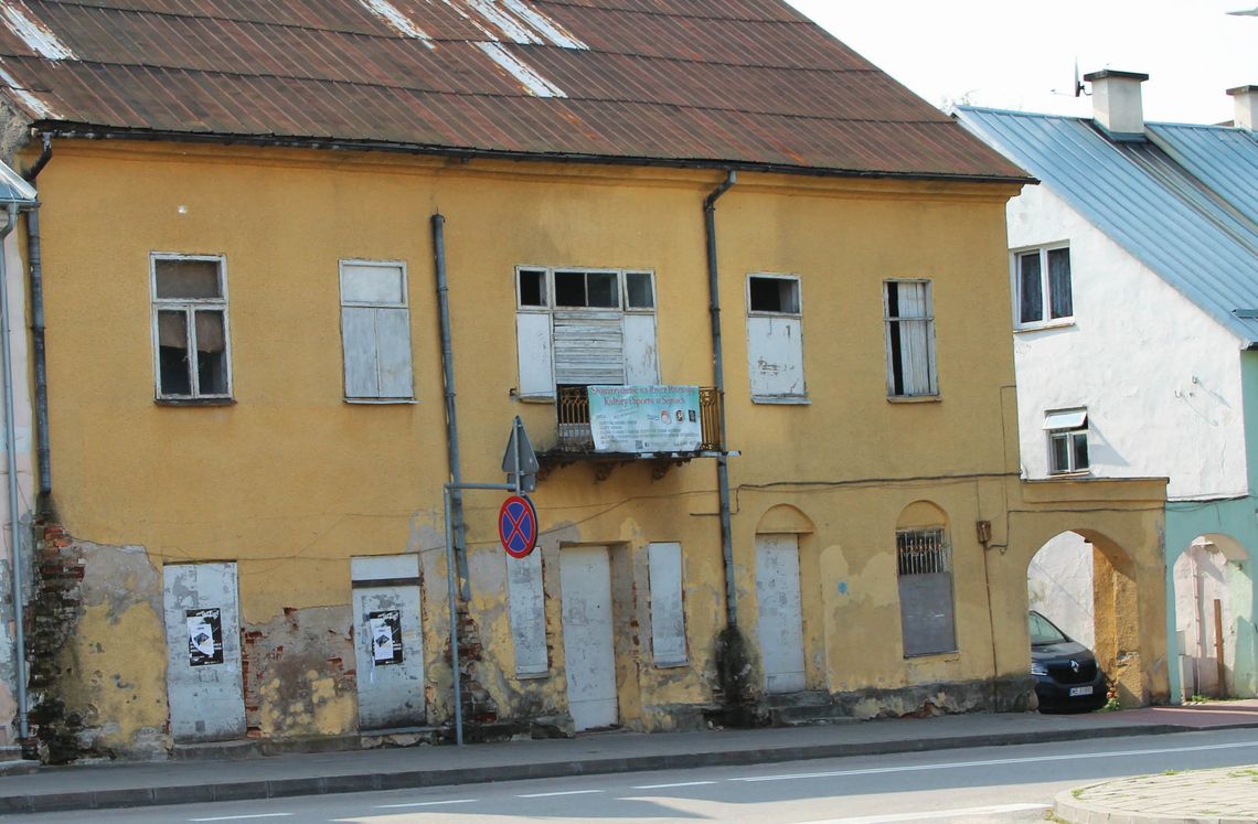 Radni zainteresowali się losem "strasznej" kamienicy