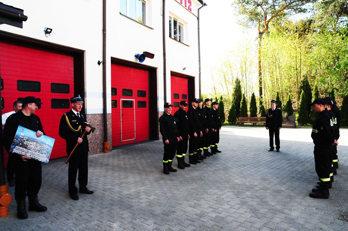 Strażacy podziękowali za współpracę Zbigniewowi Luto (foto)