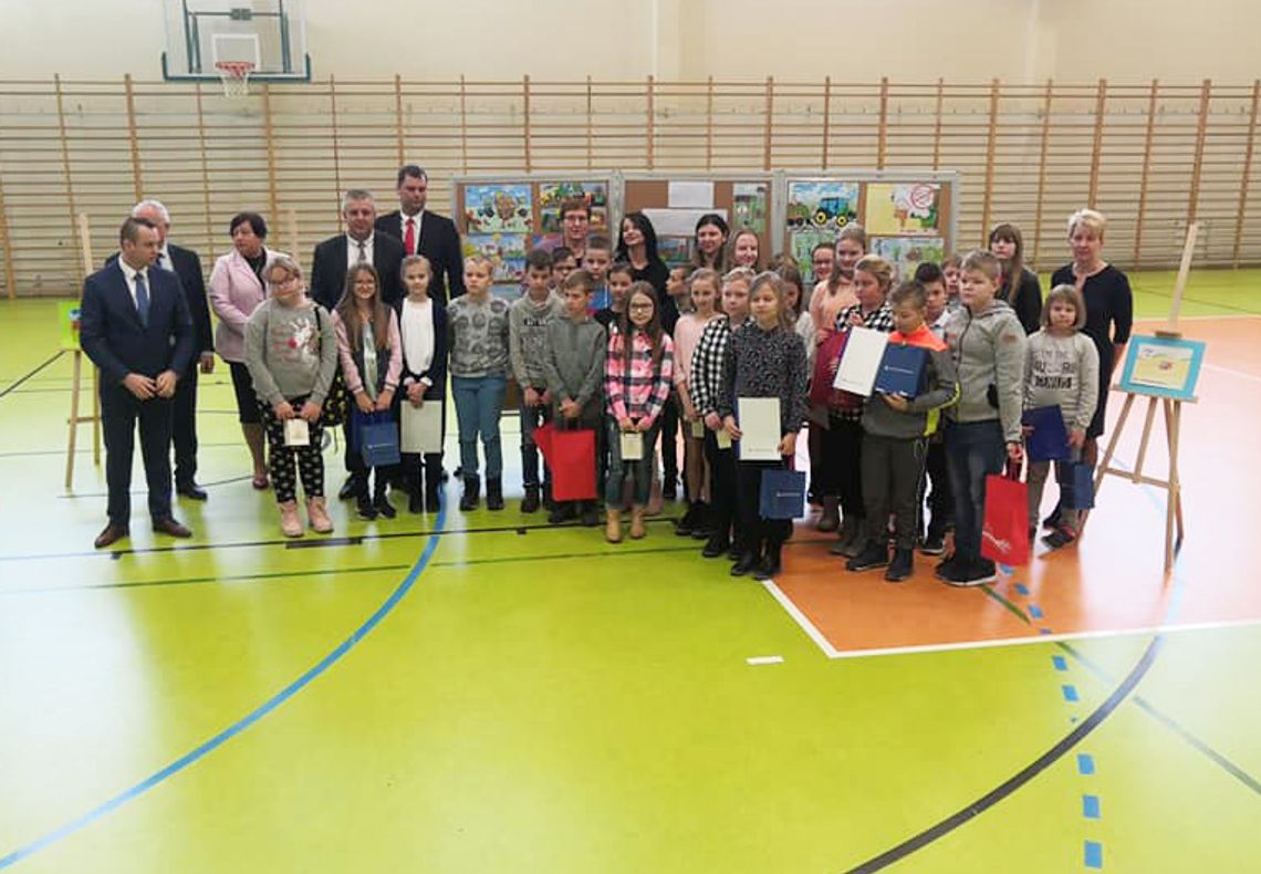 Uczniowie z powiatu sejneńskiego nagrodzeni w konkursie plastycznym (foto)