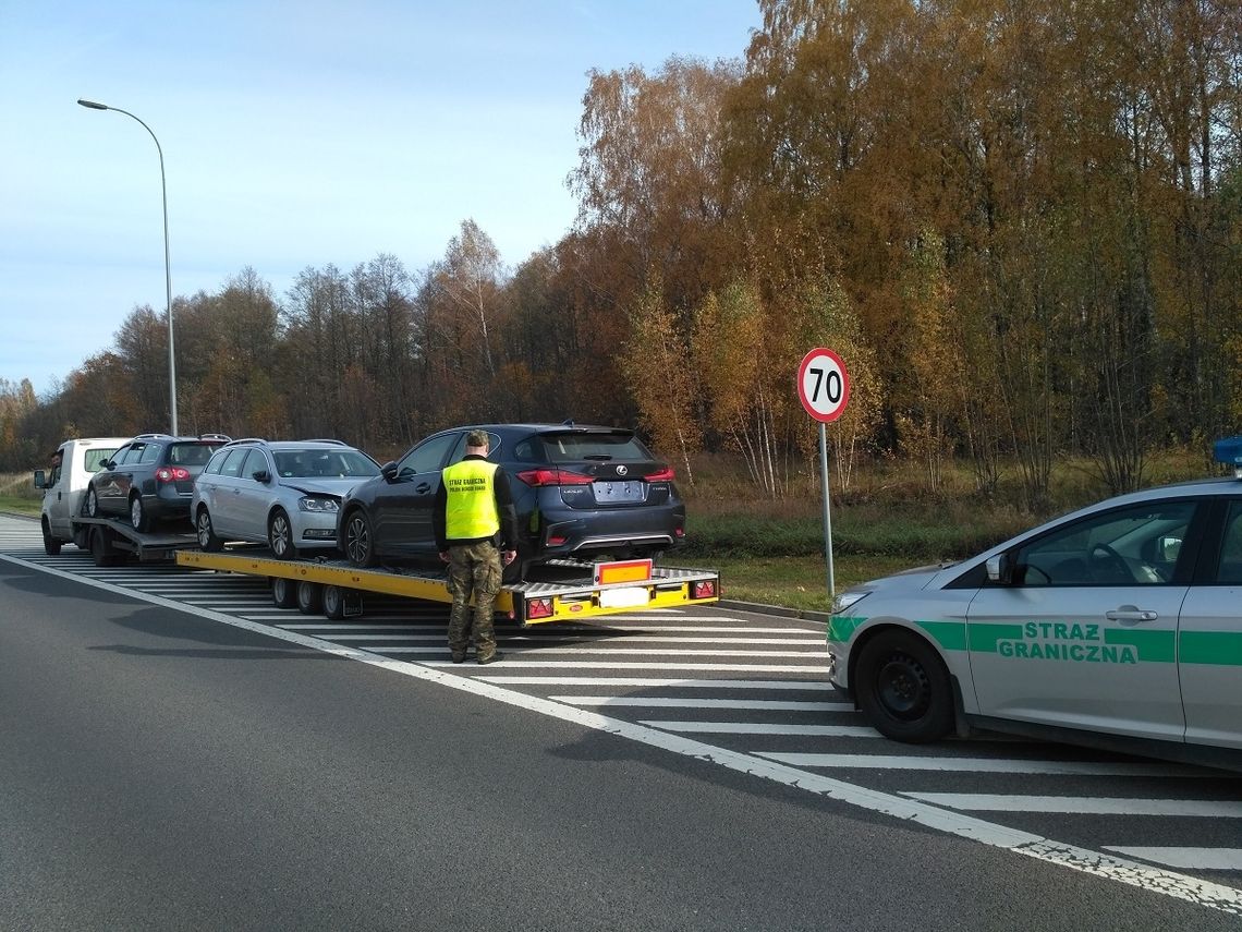 Wieźli na lawecie skradzione auto za 110 tys. zł